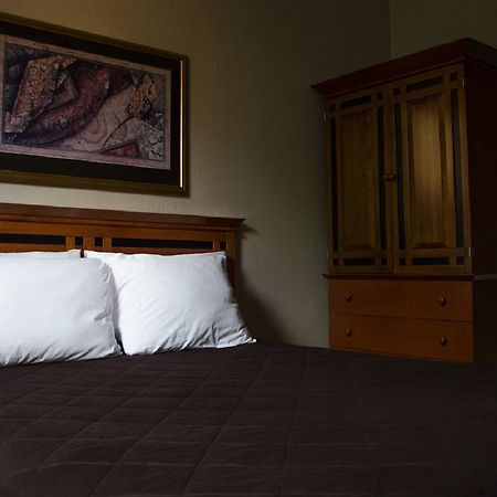 Hotel Ambassador แวนคูเวอร์ ภายนอก รูปภาพ