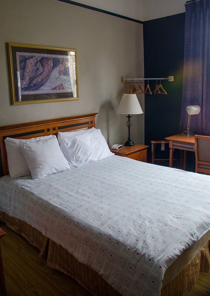 Hotel Ambassador แวนคูเวอร์ ภายนอก รูปภาพ