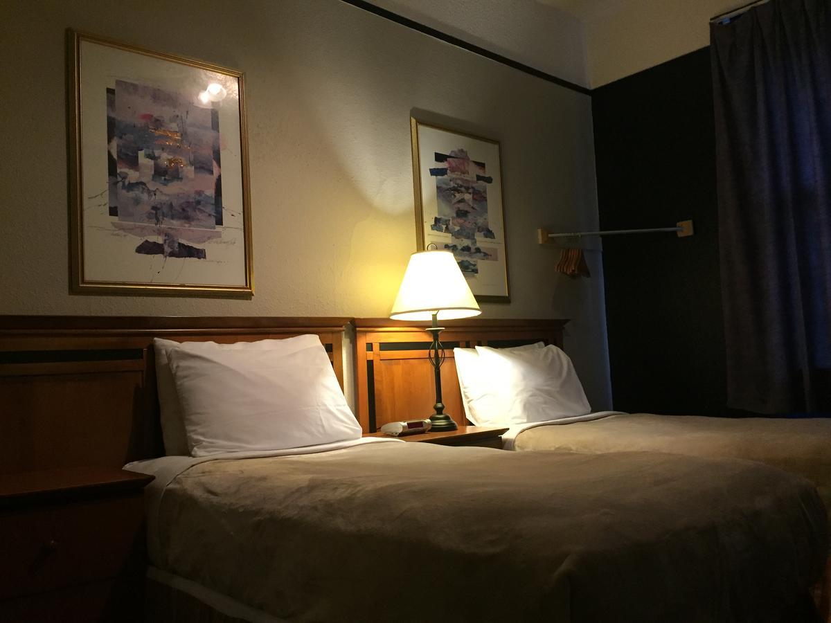 Hotel Ambassador แวนคูเวอร์ ภายนอก รูปภาพ